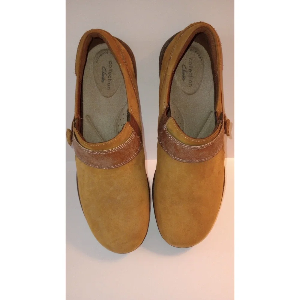Clarks Roseville Dot Loafers Womens 9.5 Tan Nubuck Leather Slip On Shoes